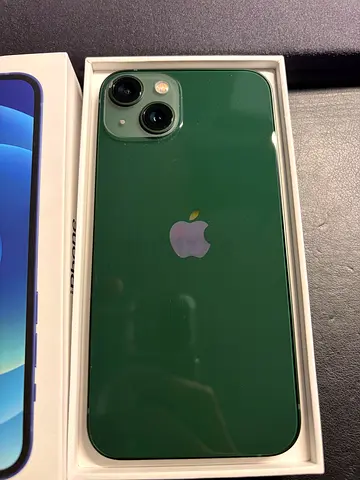 Apple iPhone 13 128GB in Green - 100% Battery Health