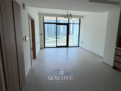 Spacious 1BR | Brand New | Ready to Move In