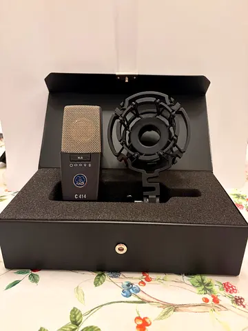 AKG C414 XLS Mic, Holder (H85), & Pop Filter