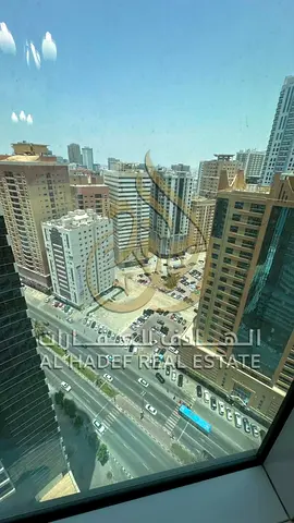 🏡✨ للإيجار السنوي – التعاون | الشارقة 🌟 غرفة وصالة | إطلالة أمامية على شارع التعاون | جيم ومسبح مجاني فرصة مميزة لاستئجار شقة في منطقة التعاون – الش