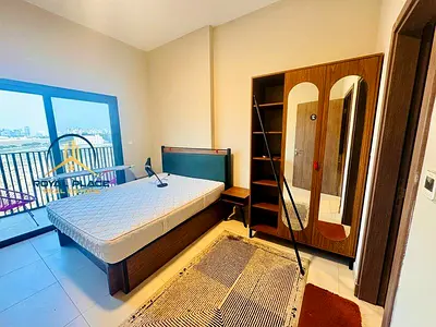 COMPANY STAFF | FAMILY | ONE BED INTO TWO