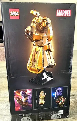 LEGO Marvel Thanos Infinity Gauntlet Display Set (New)