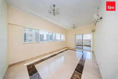 Vacant Reduced Price 2 Bed High Floor