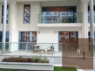 DUPLEX | DIRECT BEACH ACCESS I FURNISHED I VACANT