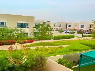 2BR Stacked House | Urbana 1 | 12 Cheques