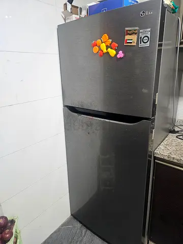 LG Top-Freezer Refrigerator - Stainless Steel, Good Condition