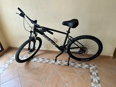 Giant Talon 4 Mountain Bike - Size and Condition TBC