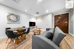 Prime Dubai Marina Spot — Beach, Dining & Leisure