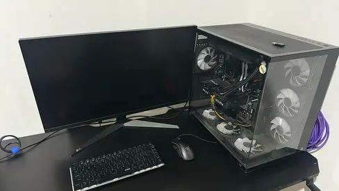 Gaming Pc, monitor and keyboard
