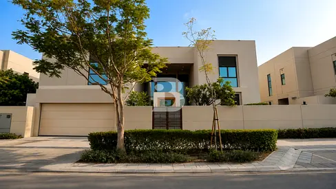 Stunning | Newly Upgraded | Fully Furnished