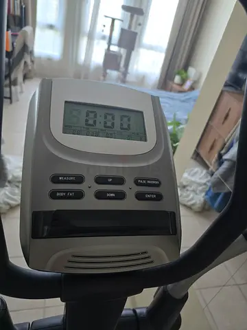 Almost New Elliptical Trainer – Excellent Condition