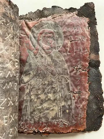 مخطوطة إنجيل أثرية نادرة -
(Rare Ancient Gospel Manuscript)