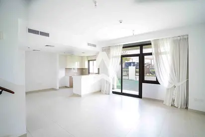 Spacious 3 Bed+Maid | Vacant | Near Pool and Park
