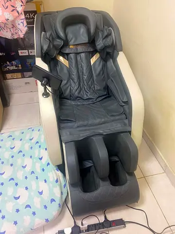 JC BUCKMAN MASSAGE CHAIR FOR SALE