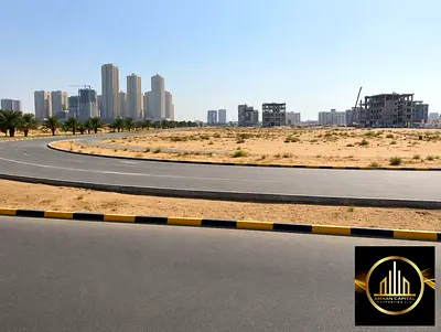 Commercial land for sale in Global City | Ideal location for building a shopping mall