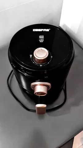 Geepas 2.5L Air Fryer - Good Working Condition