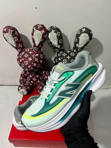 New Balance Ellipse v1 distinctive green and white