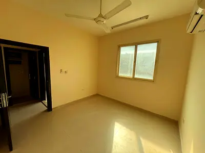 للإيجار | البستان - الليوارا 1، عجمان 🏡 بيت عربي مناسب لسكن الموظفين أو العمال 🛏️ 5 غرف واسعة 🛁 4 حمامات 🌿 حوش واسع ❄️ الصيانة الكاملة والمكيفات ع