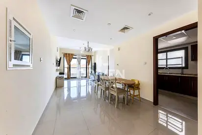 Vacant | Fully Furnished | Closed Kitchen