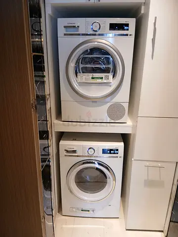 Siemens iQ700 washer and separate dryer latest model