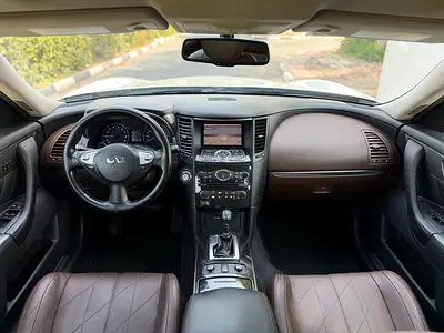 2015 Infiniti QX70 照片 11