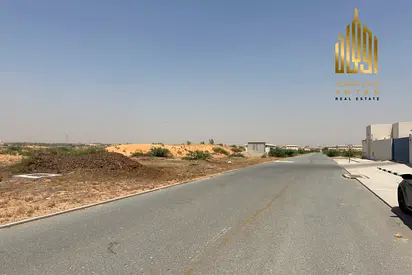 أرض صناعية للبيع بالعرقوب الشارقة شارع الإمارات