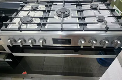 Bosch Digital Series6 Full Gas Cooker 5 Burner latest model 90cm excellent condition
