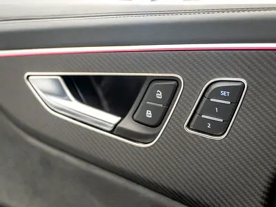 2024 AUDI RS Q8 照片 16