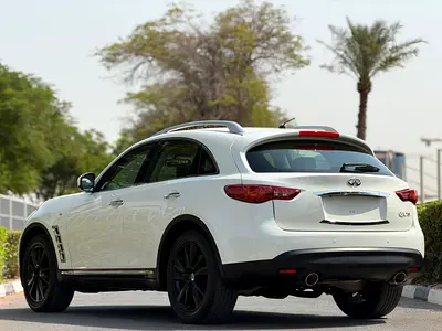 2015 Infiniti QX70 照片 6