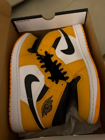 Jordan 1 mid Taxi
