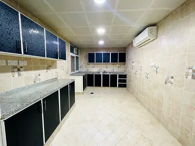 Spacious 3 bedroom, Majlis,Maidroom at first floor in Al shamkha