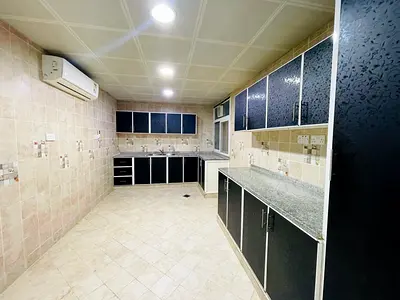 Spacious 3 bedroom, Majlis,Maidroom at first floor in Al shamkha