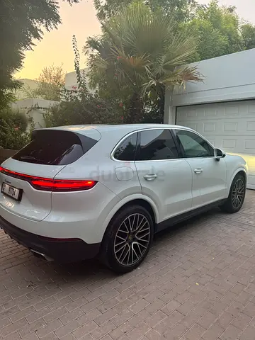 Porsche Cayenne Standard 2018 | GCC Specs | Low Mileage