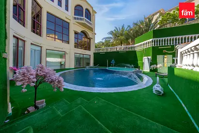 Beautiful 8 B/R Villa In Emirates Hills
