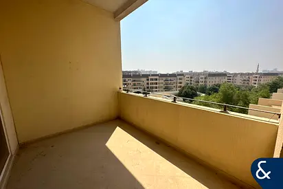 Pool Views | 1 Bedroom | Vacant | Balcony