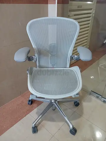Selling For Herman Miller Remastered Aeron Chair Size B Fully Loaded SL Support Posture Fit