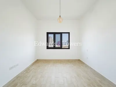 Community View | Available | Vacant