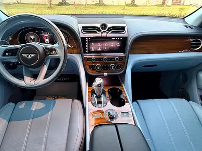 2022 Bentley BENTAYGA — миниатюра 13