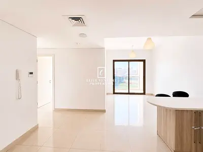 BRIGHT APARTMENT | SPACOIUS LAYOUT | PRIME LOCATION