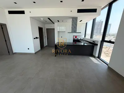 BRIGHT & SPACIOUS 1BR | BALCONY | EXCELLENT CONNECTIVITY
