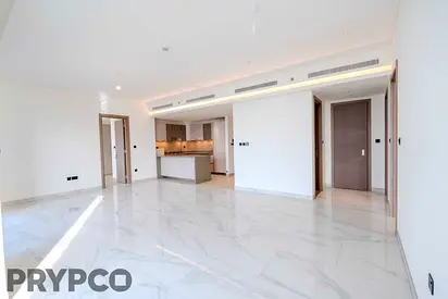 Corner Unit| Lagoons and RAK view | Mid Floor