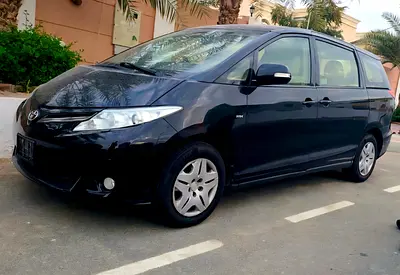 Well-Maintained 2017 Toyota Previa | GCC Specs | Reliable Family Van