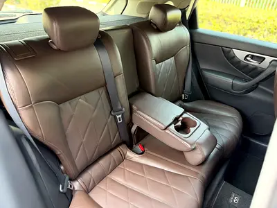 صورة 18 لـ 2015 Infiniti QX70
