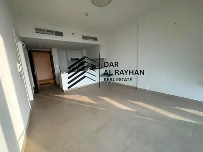 ✨ غرفة وصالة بإطلالة على البوليفارد | مسك 4، الجادة | مسبح وجيم | 59,999 درهممسبح وجيم | 59,999 درهم استمتع بنمط حياة عصري في قلب الجادة مع هذه الشقة
