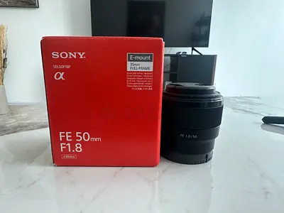 Sony mirrorless lens FE 50mm F1.8