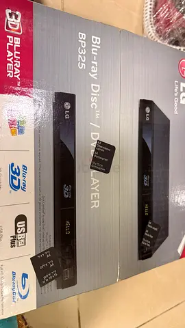 LG Blu-ray Disc/DVD Player BP325 - Blu-ray 3D, USB Playback (Used in box)