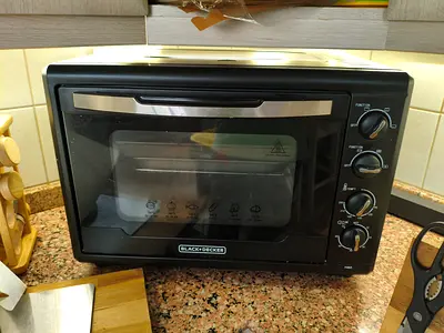 Black & Decker Compact Electric Oven - Good Working Condition