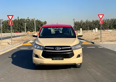 فقط 26500 درهم - تويوتا اينوفا - ⁦2021⁩ - محرك بترول - مواصفات خليجية - 7 مقاعد