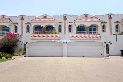 SPACIOUS 4BR + MAIDS | COMPOUND VILLA | SHARED POOL