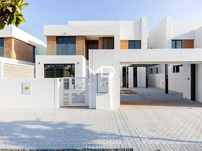 Ready To Move In | Luxury Living | Prime Area